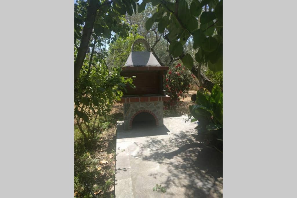 Irinis Cottage Kala Nera Exterior photo